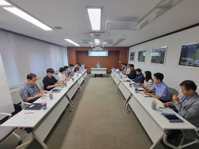 용인도시공사는 지난 17일 착공 중인 건설현장 담당자를 대상으로 소통간담회를 개최했다. (사진=용인시 제공)