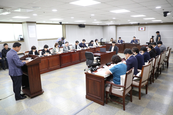 수원시의회 예산결산특별위원회 심사 현장. (사진=수원시의회 제공)