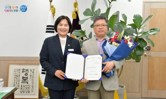 의회사무과 시설 6급 유대원 홍보정책팀장이 5급 의회사무과장 직무대리로 승진했다. (사진=양평군의회 제공)