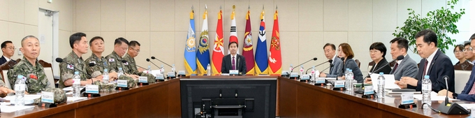27일 ‘신병교육대 사고 관련 재발방지 대책회의’ 현장 모습. (사진=연합뉴스)