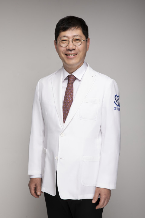오산동탄정형외과 삼성본병원은 척추 전문 정형외과 전문의 정성수 교수(사진=삼성본병원 제공)