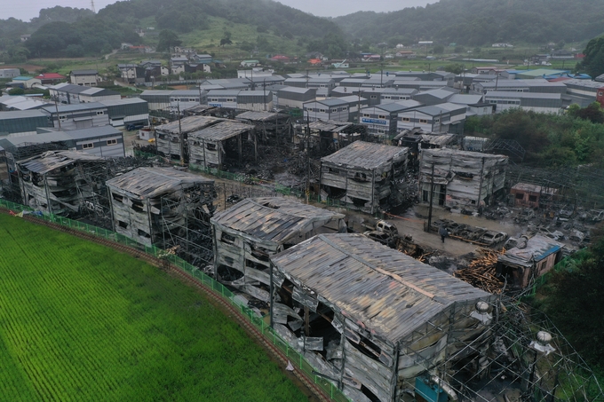 2일 오전 5시 27분께 김포시 대곶면 인근 자동차 부품 창고에서 화재가 발생했다.