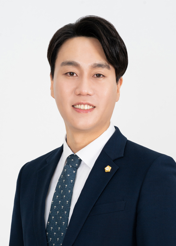 신임 박준모 안양시의회 의장.(사진=안양시의회 제공)