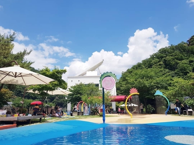 남양주도시공사에서 운영하는 화도푸른물센터가 ‘친환경 물놀이장’을 개장하고 시민들을 대상으로 무료로 운영한다. (사진=남양주도시공사 제공)