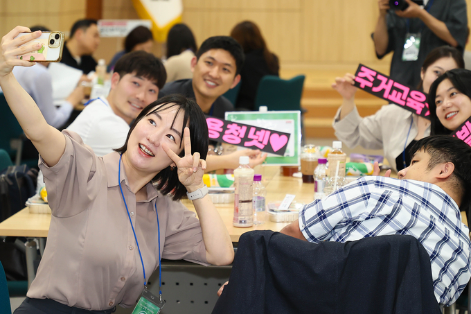 용인특례시는 지난 8일 ‘제4기 용인청년정책네트워크’ 위원들이 참여하는 ‘청년정책 제안 대회’를 시청 비전홀에서 개최했다. (사진=용인시 제공)