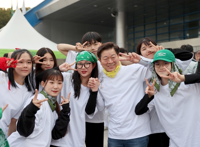 광명시는 시민 열 명 중 7명 이상이 박승원 시장의 시정 운영에 만족하는 것으로 나타났다. (사진=광명시 제공)