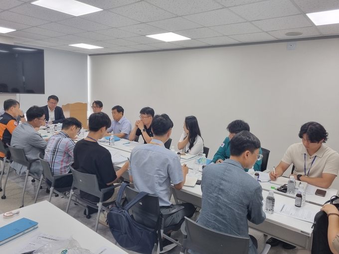 화성시가 고장 화재사고 예방을 위한 제도개선 마련 합동회의를 가졌다. (사진=화성시 제공)