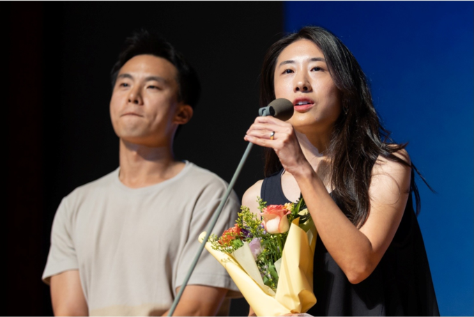  ‘코리안 판타스틱: 장편’ 작품상을 수상한 '에스퍼의 빛' 정재훈 감독·고유희 프로듀서. (사진=제28회 부천국제판타스틱영화제)