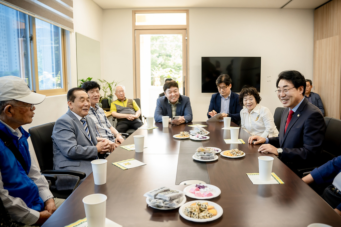 조성대 남양주시의장, 대한노인회 화도읍 분회 간담회. (사진=남양주시의회 제공)