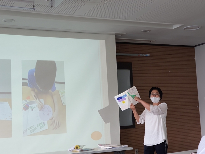 맞춤형상담 사례나눔 협의회 회의가 진행되고 있다. (사진=김포교육지원청 제공)
