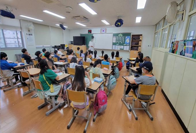 도곡초등학교에서 '맹꽁인성학교' 프로그램이 진행되고 있다. (사진=도곡초등학교 제공)