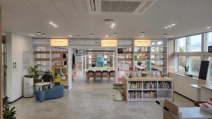 갈담초등학교 학교도서관 공간 재구조화 모습. (사진=경기도교육청 제공)