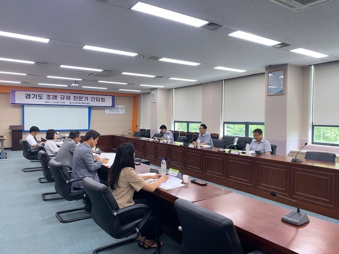 경기지방중소벤처기업청이 경기지역 중소기업 및 소상공인의 규제·애로 해소를 위해 간담회를 개최했다. (사진=경기지방중소벤처기업청 제공)