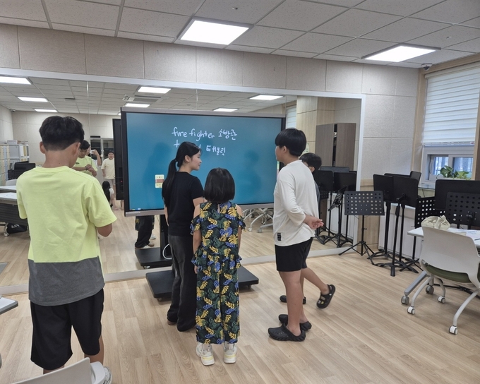 가평군 조종청소년문화의 집은 7월27일부터 8월17일까지 청소년을 대상으로 청소년 국제교류 프로그램인 '영어로 놀자!'를 운영하고 있다. (사진=가평군 제공)