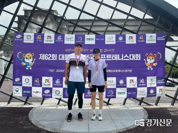혼합복식 2위를 차지한 오른쪽)노은지 선수(안성시청 소속), 왼쪽)이하늘 선수(순천시청 소속). (사진=안성시 제공)