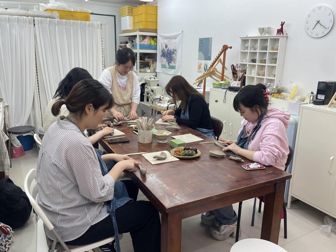 성남시청소년재단에서 운영하는 클래스메이트 상반기 진행사진. (사진=성남시청소년재단 제공)