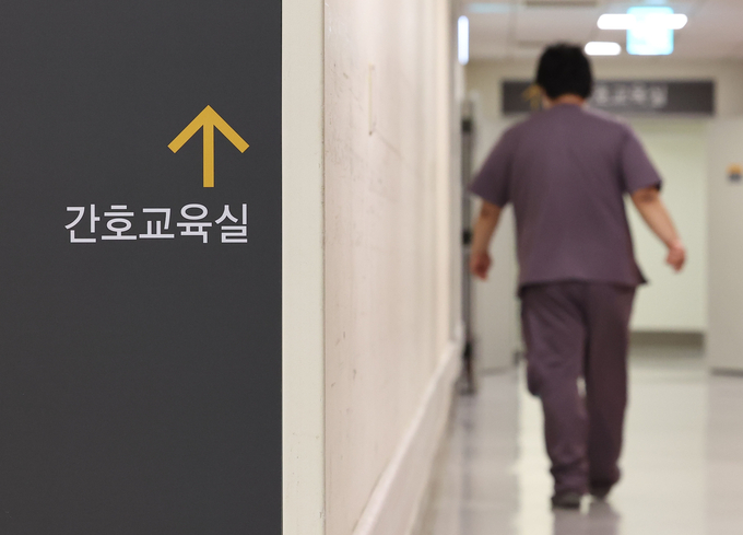 간호교육실 향하는 의료 관계자 (사진=연합뉴스)