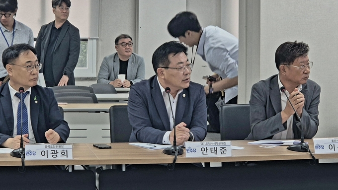 안태준 더불어민주당 경기도당 수석부위원장이 12일 여의도 중앙당사에서 열린 당대표·시도당위원장 연석회의에 김승원 경기도당부위원장을 대신해 참석했다. (사진=김한별 기자)