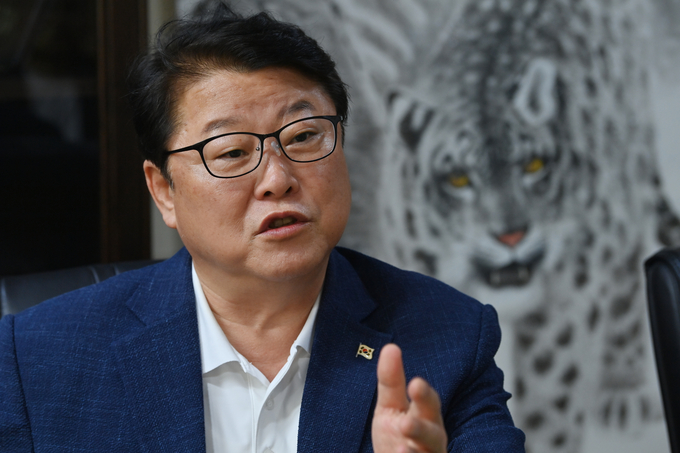 조원진 우리공화당 당대표가 지난 10일 경기신문과 인터뷰를 하고 있다. (사진=옥지훈 기자)