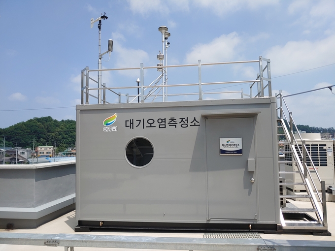 여주시 소재 대기오염측정소. (사진=경기도 제공)