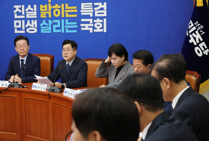 7일 국회에서 더불어민주당 이재명 대표와 박찬대 원내대표 등이 참석한 가운데 최고위원회의가 열리고 있다. (사진=연합뉴스)