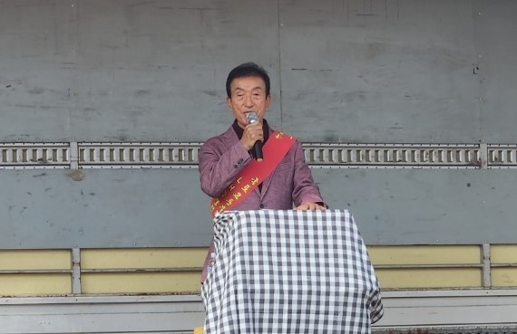 이명우 구리토평2 공공주택 토지주 대책위원장이 개발 편입 제외를 위한 투쟁 각오를 밝히고 있다.(사진=주민 제공)