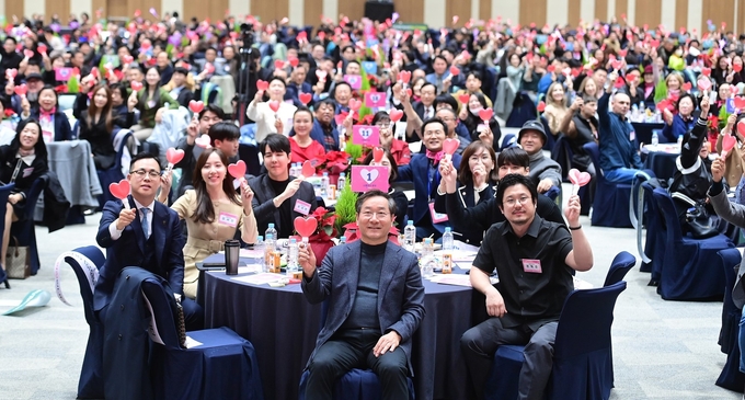 지난해 11월 11일 송도컨벤시아에서 열린 ‘제7회 애인토론회’ 모습. ( 사진 = 인천시 제공 )