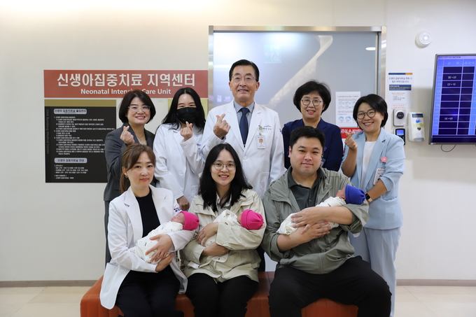 분당차여성병원 난임, 산부인과, 소아청소년과 다학제 진료팀과 조예나씨 부부. (사진=분당차병원 제공)