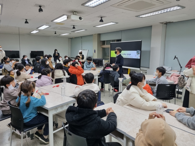 양일고등학교에서 공개 관측회가 진행되고 있다. (사진=양일고등학교 제공)