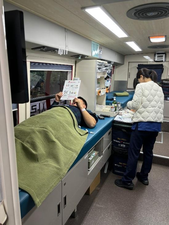 한국국토정보공사(LX) 경기남부지역본부 및 지사 임직원들이 사랑의 헌혈운동을 전개했다. (사진=국토정보공사 제공)