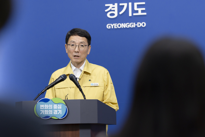 31일 경기도청 브리핑룸에서 진행된 대북전단 살포 예정에 따른 경기도 대응계획 기자회견에서 김성중 경기도 행정1부지사가 발언하고 있다. (사진=경기도 제공)