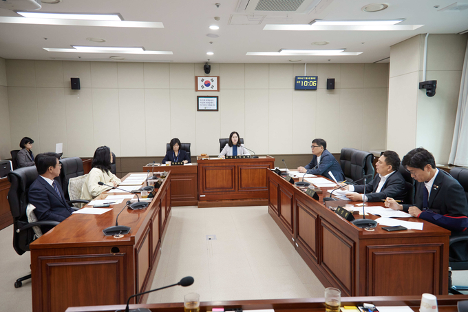 용인특례시의회 의회운영위원회는 지난 4일 회의를 개최해 제288회 제2차 정례회를 오는 14일부터 12월 13일까지 30일 동안 개회한다. (사진=용인시의회 제공)