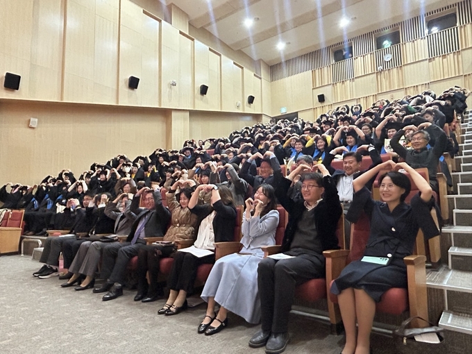 제8회 부천생애학교 합동졸업식 행사. (사진=부천시 제공)