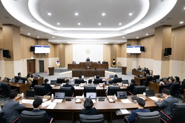 김포시의회 임시회에서 김종혁 의장이 발언하고 있다. (사진=김포시의회 제공) 