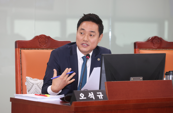 오석규 의원이 11일 문화체육관광위원회 행정감사에서 발언하고 있다. (사진=경기도의회 제공)