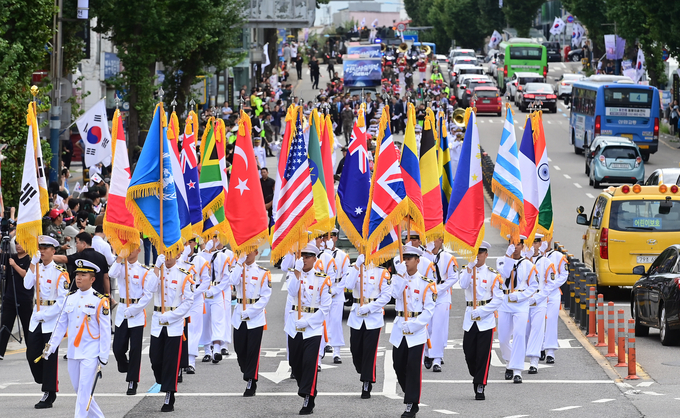 제74주년 인천상륙작전 기념 시가행진 모습. ( 사진 = 인천시 제공 )