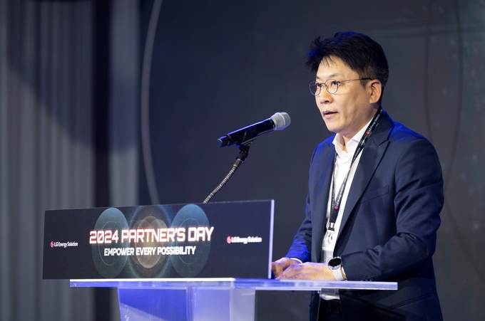 김동명 LG에너지솔루션 CEO 사장이 2024 파트너스데이 행사에 참석해 환영사를 하고 있다. (사진=LG에너지솔루션 제공)