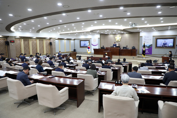 지난 6월 11일 수원시의회 제382회 제1차 정례회 본회의가 진행되고 있다. (사진=수원시의회 제공)