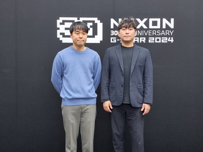 박정완 오버킬 크리에이티브 디렉터(좌)와 윤명진 네오플 대표(우). (사진=이효정 기자)