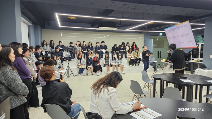 광수중학교 경기 미래형 과학실에서 1학년 공개수업이 진행되고 있다. (사진=광수중학교 제공)