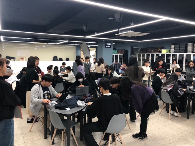 광수중학교 경기 미래형 과학실에서 3학년 공개수업이 진행되고 있다. (사진=광수중학교 제공)