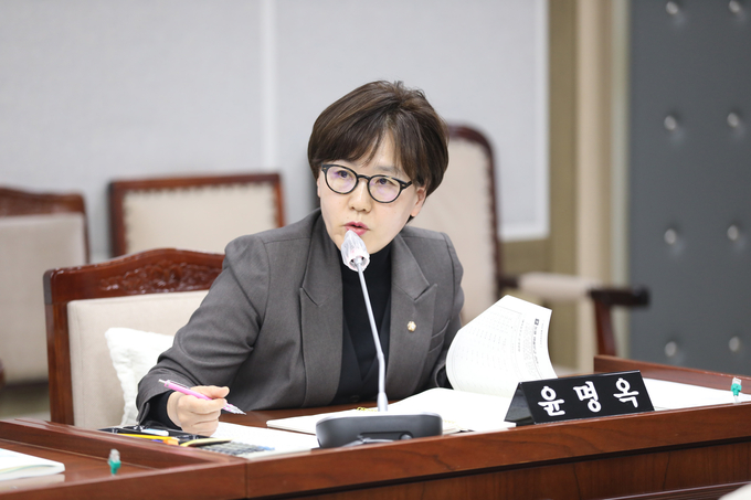 수원시의회 윤명옥(민주·비례) 부위원장. (사진=수원시의회 제공)