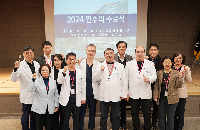 시화병원은 지난 달 29일 병원 송산홀에서 ’우즈베키스탄 의료인 연수‘ 수료식을 성황리에 개최했다. (사진=시화병원 제공)