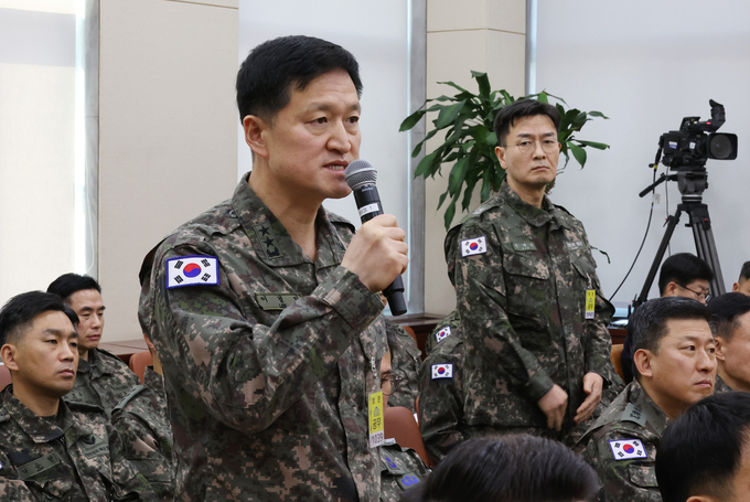이경민 국군방첩사령부 참모장(사령관 직무대행)이 10일 오전 국회 국방위원회 전체회의에 출석해 계엄 당시 병력 투입 경위 등에 대한 질의에 답하고 있다. (사진=연합뉴스)