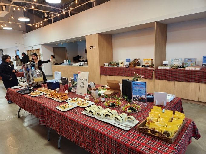 10일 경기도먹거리광장 내 경기도 먹거리를 활용한 음식들이 전시돼 있다. (사진=이유림 기자)