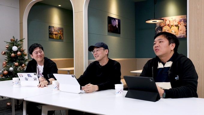(왼쪽부터) MX 스튜디오 안경섭 게임 디렉터, IO 본부 김용하 본부장, RX 스튜디오 차민서 PD. (사진=넥슨 제공)
