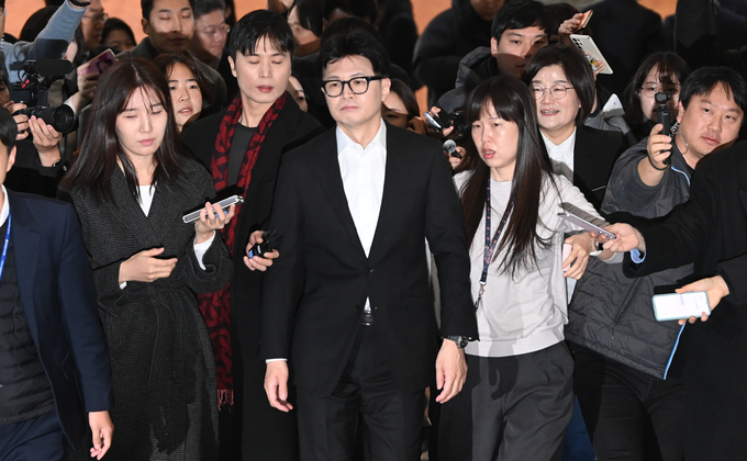 한동훈 국민의힘 대표가 14일 국회 본회의 윤석열 대통령 탄핵소추안 표결 전에 열린 의원총회에 참석하고 있다. (사진=옥지훈 기자)