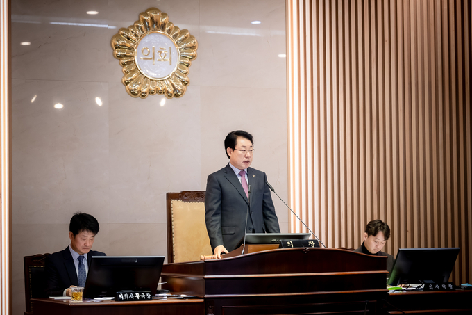 조성대 남양주시의장이 16일 제308회 제2차 정례회 마무리 발언을 하고 있다. (사진=남양주시의회 제공)