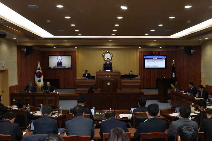 가평군의회는 17일 제326회 가평군의회 제2차 정례회 제2차 본회의를 끝으로 2024년도 회기일정을 모두 마무리했다. (사진=가평군의회 제공)