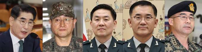 (왼쪽부터) 김용현 전 국방부 장관, 박안수 육군참모총장, 이진우 수도방위사령관, 여인형 방첩사령관, 곽종근 특수전사령관. (사진=연합뉴스)